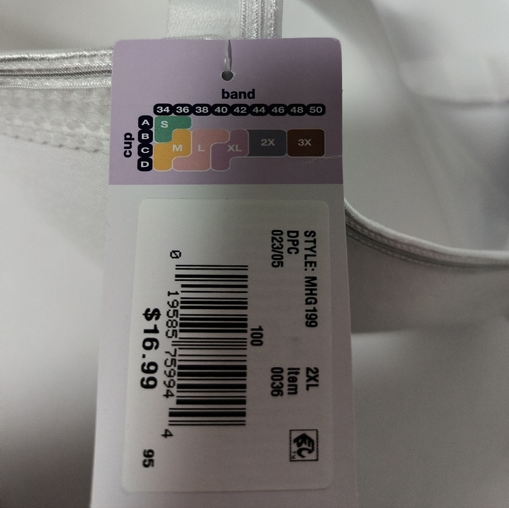 Hanes Wireless White Bra / Size 2X - Picture 6 of 6
